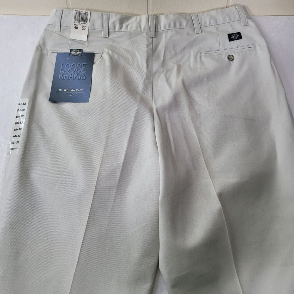 Dockers Men's Loose Khakis No Wrinkle Pleated Twill Pants W40 L32 NWT - Picture 4 of 13